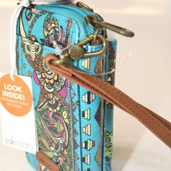 ⭐Sakroots NEW Teal Spirit Desert Smartphone Wristlet Crossbody msrp $38⭐️ - Picture 6 of 10